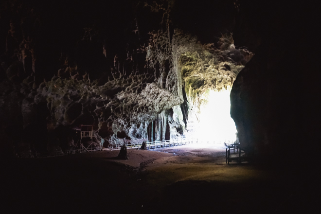 Пещеры Гомантонг